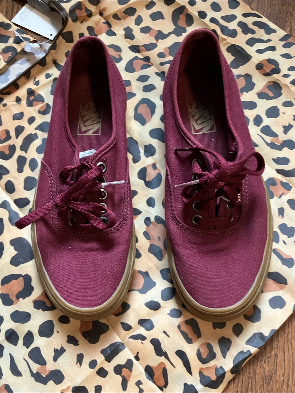 Vans Burgundy Canvas Lace-Up Low-Top Sneakers w free hair pins & bracelet:):)